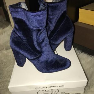 Steve Madden velvet navy edit boots size 9